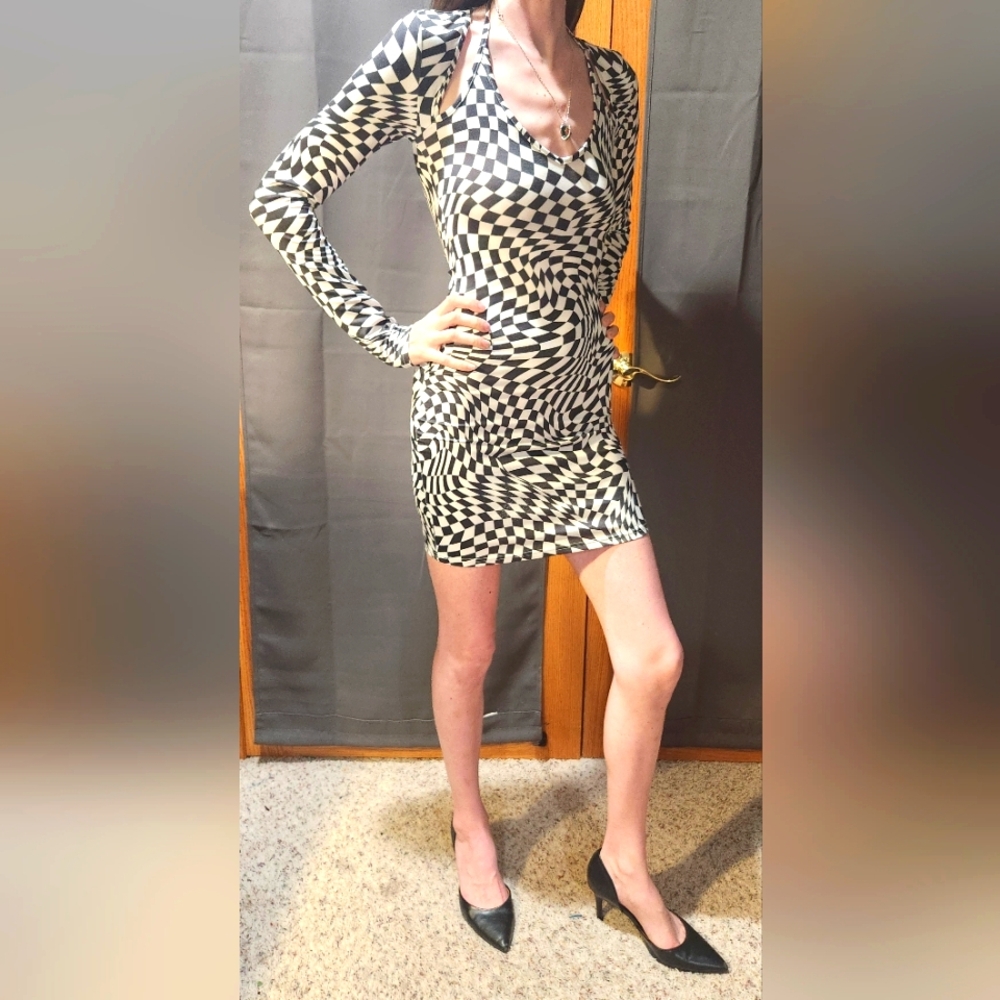 Divided By H&M Black and White Geometric Long Sleeve Dress